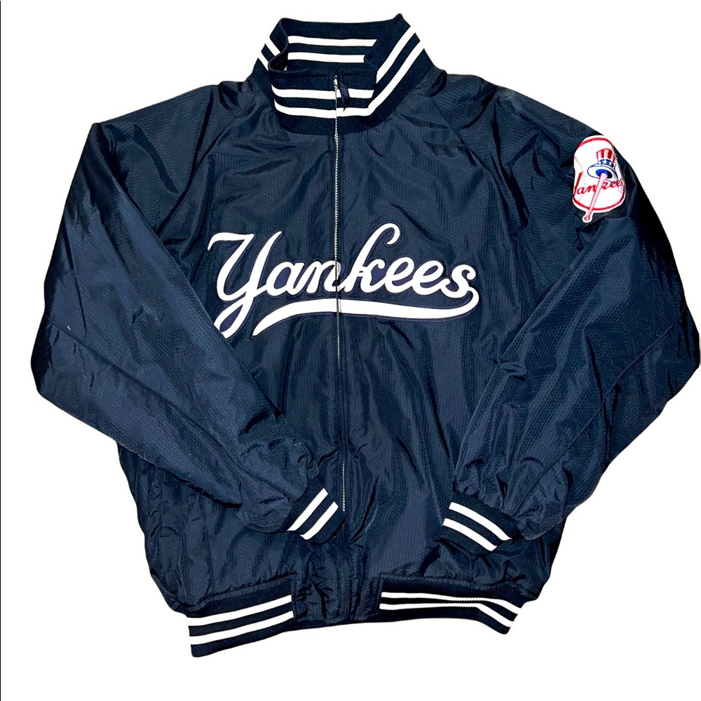 🤍Yankee’s half zip 
🤍Majestic Athletics (Authentic Collection)
🤍Size 2XL